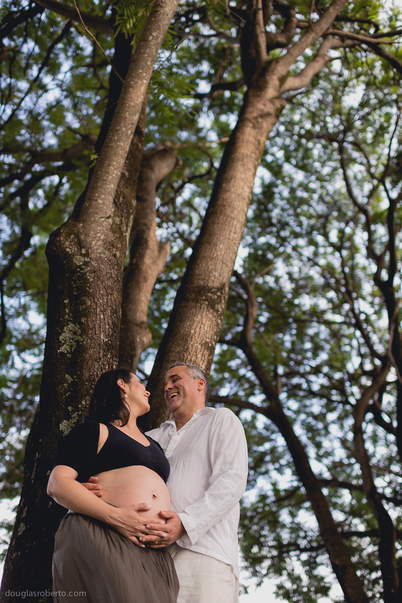 ensaio-de-gestante-fotos-de-gravida-fotografo-para-gestante-fotografo-de-brasilia-douglas-mendes-roberto-fotografo-de-familia-gestante-douglas-roberto-fotografia-fotos-de-familia-familia-crianca