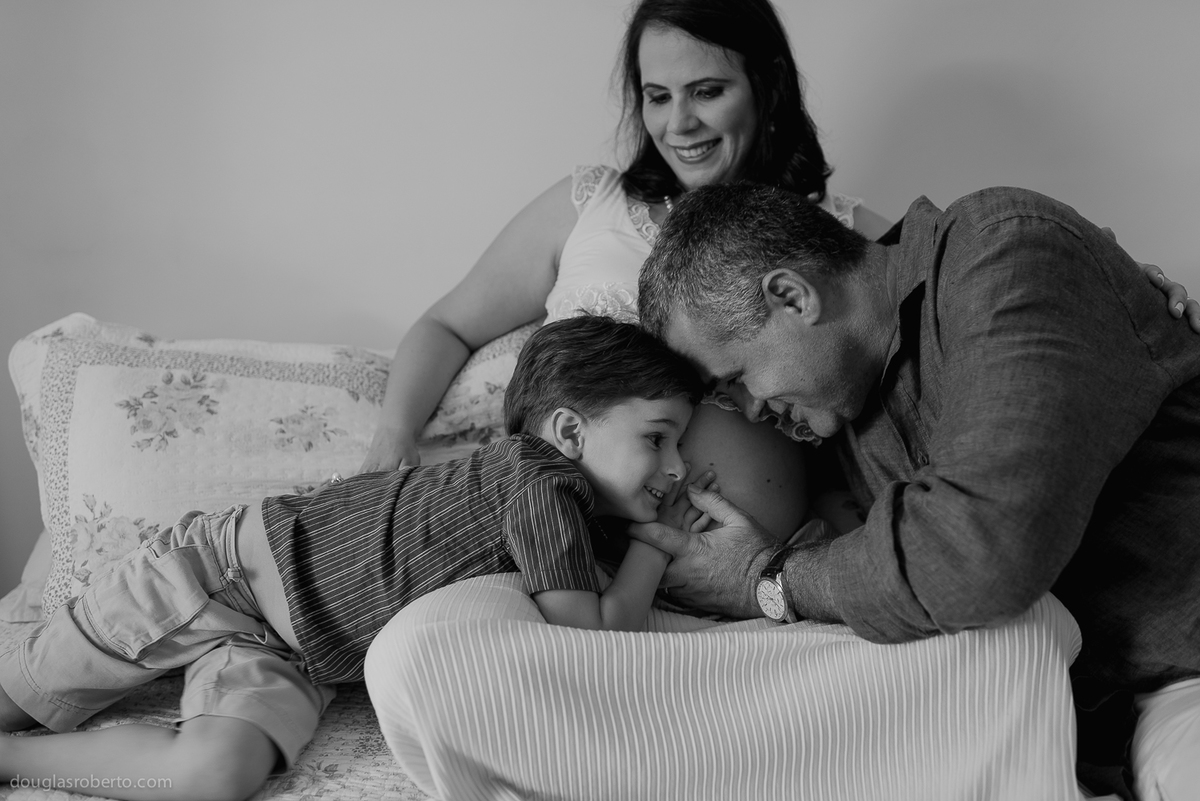ensaio-de-gestante-fotos-de-gravida-fotografo-para-gestante-fotografo-de-brasilia-douglas-mendes-roberto-fotografo-de-familia-gestante-douglas-roberto-fotografia-fotos-de-familia-familia-crianca