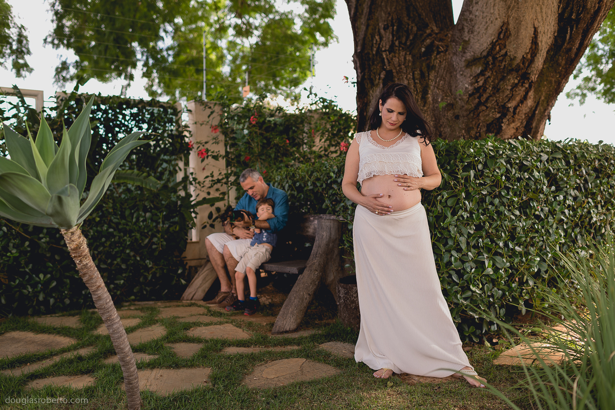 ensaio-de-gestante-fotos-de-gravida-fotografo-para-gestante-fotografo-de-brasilia-douglas-mendes-roberto-fotografo-de-familia-gestante-douglas-roberto-fotografia-fotos-de-familia-familia-crianca