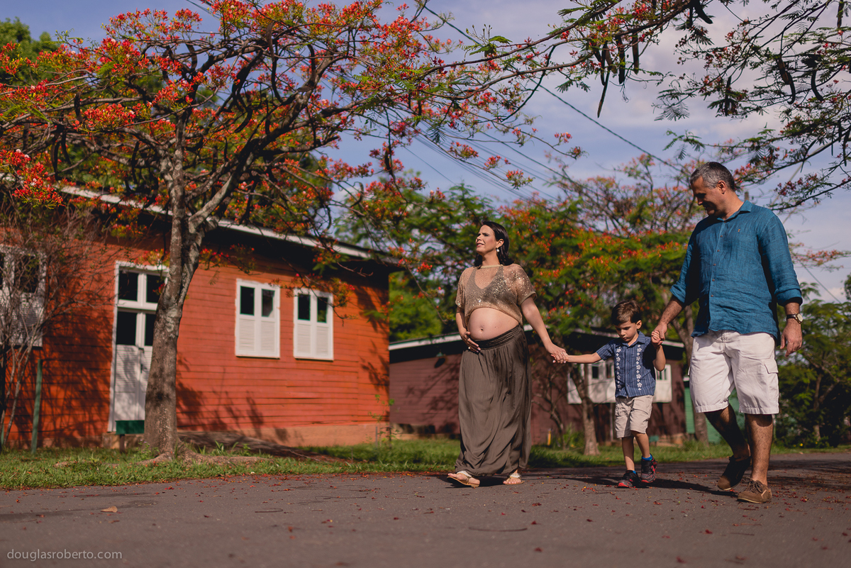 ensaio-de-gestante-fotos-de-gravida-fotografo-para-gestante-fotografo-de-brasilia-douglas-mendes-roberto-fotografo-de-familia-gestante-douglas-roberto-fotografia-fotos-de-familia-familia-crianca