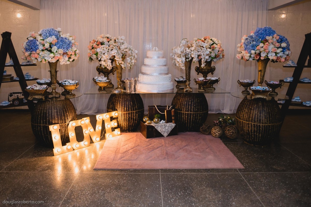 mesa do bolo de casamento