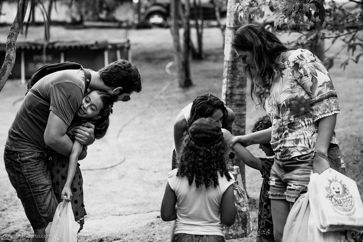 abraço de tio e tia