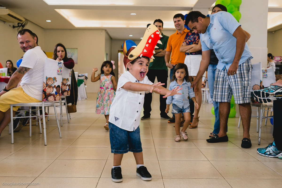 criança de lobo mau