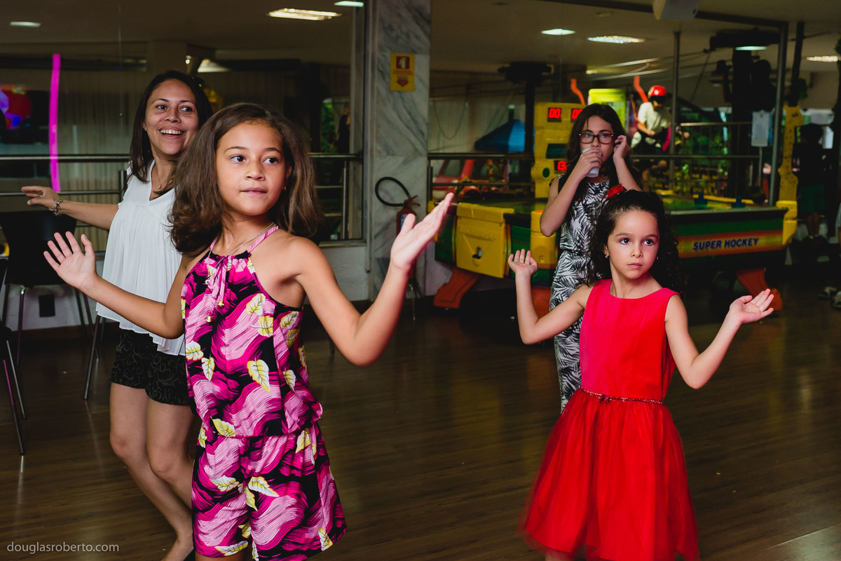 meninas dançando
