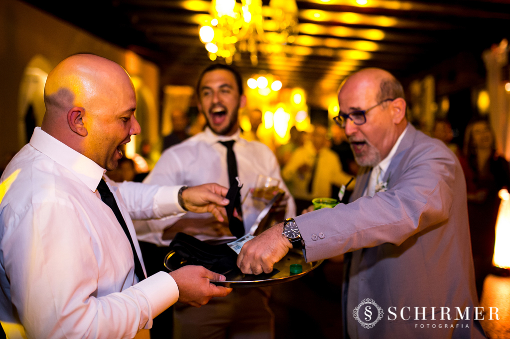 FOTOGRAFIA CASAMENTO NA PRAIA BOMBINHAS SANTA CATARINA FOTOGRAFO DE CASAMENTO SIDNEI SCHIRMER DE PORTO ALEGRE RIO GRANDE DO SUL