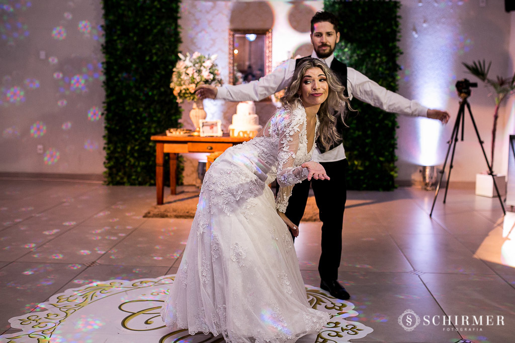 noiva dançando funk