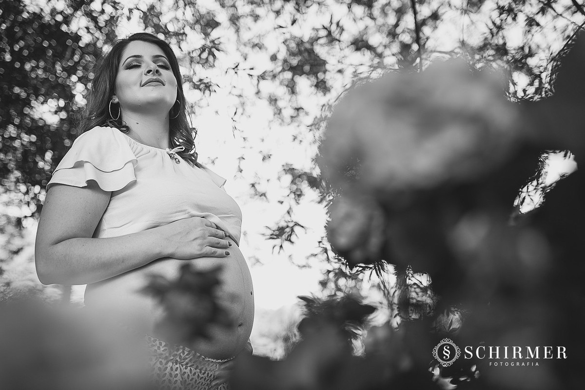 ensaio de gestante ao ar livre