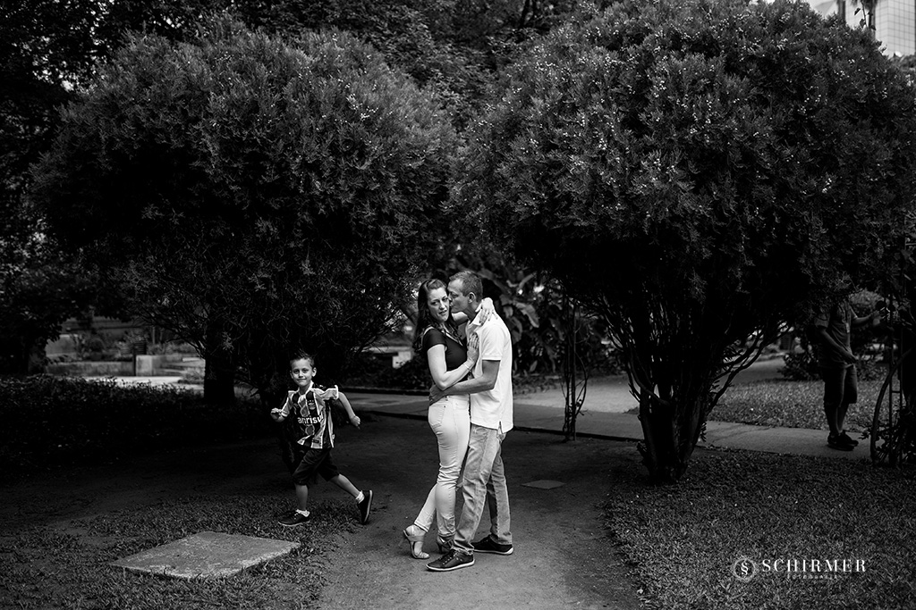 foto ao ar livres com as família pais e filhos