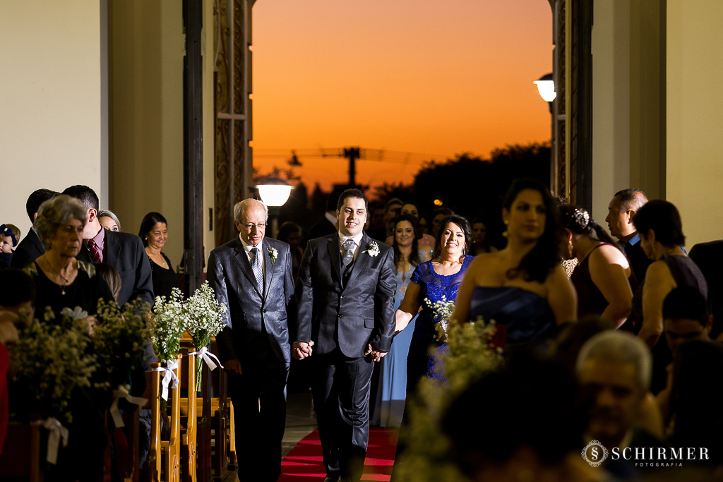 casamento porto alegre noiva andressa e jõao igreja santo antonio entrada do noivo