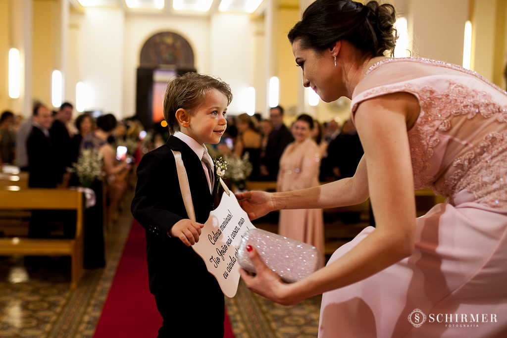 casamento porto alegre noiva andressa e jõao igreja santo antonio pajem criança menino