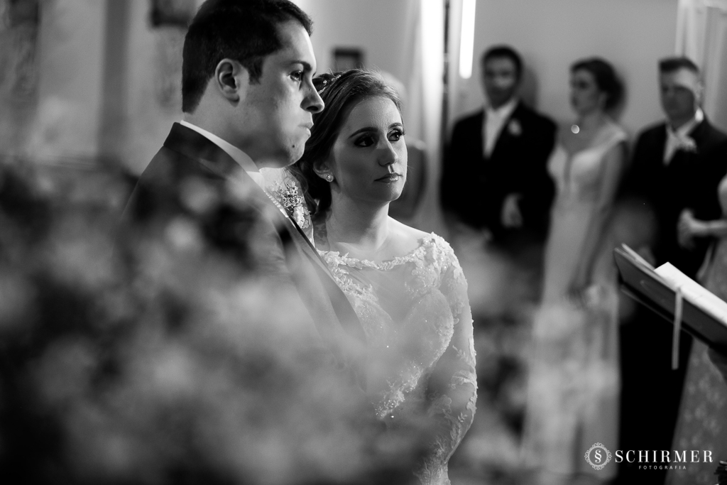 casamento porto alegre noiva andressa e jõao igreja santo antonio noivos no altar