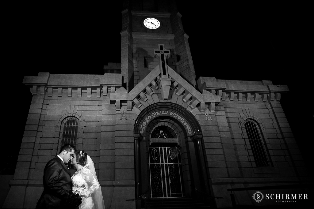 casamento porto alegre noiva andressa e jõao igreja santo antonio noivos no altar saida dos noivos