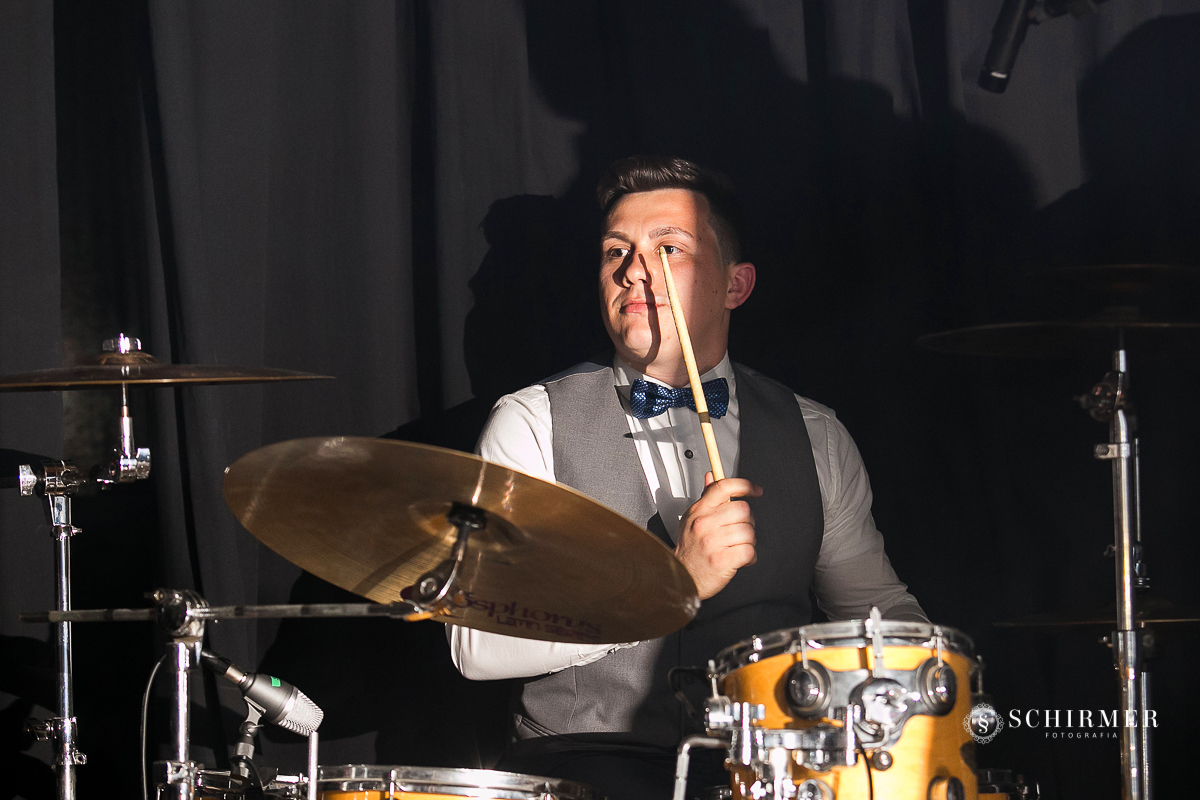 noivo baterista festa de casamento - schirmer fotografia - porto alegre - fotografo de casamento maycon e jana