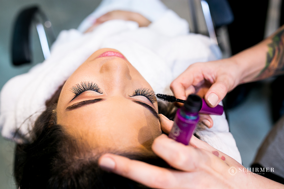 maquiagem da noiva - making of noiva make divando divas maquiadoras top  - schirmer fotografia cílios maybeline