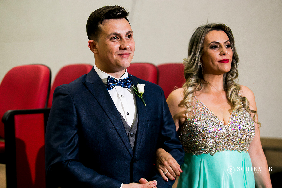 entrada do noivo - schirmer fotografia casamento maycon e jana