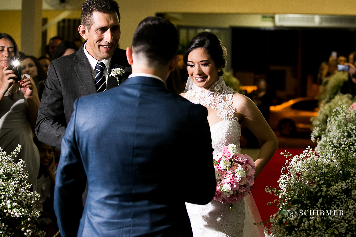 entrada da noiva - - schirmer fotografia - porto alegre - fotografo de casamento maycon e jana