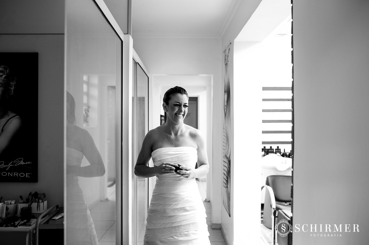 schirmer fotografia casamentos em porto alegre RS noiva vestido sorriso
