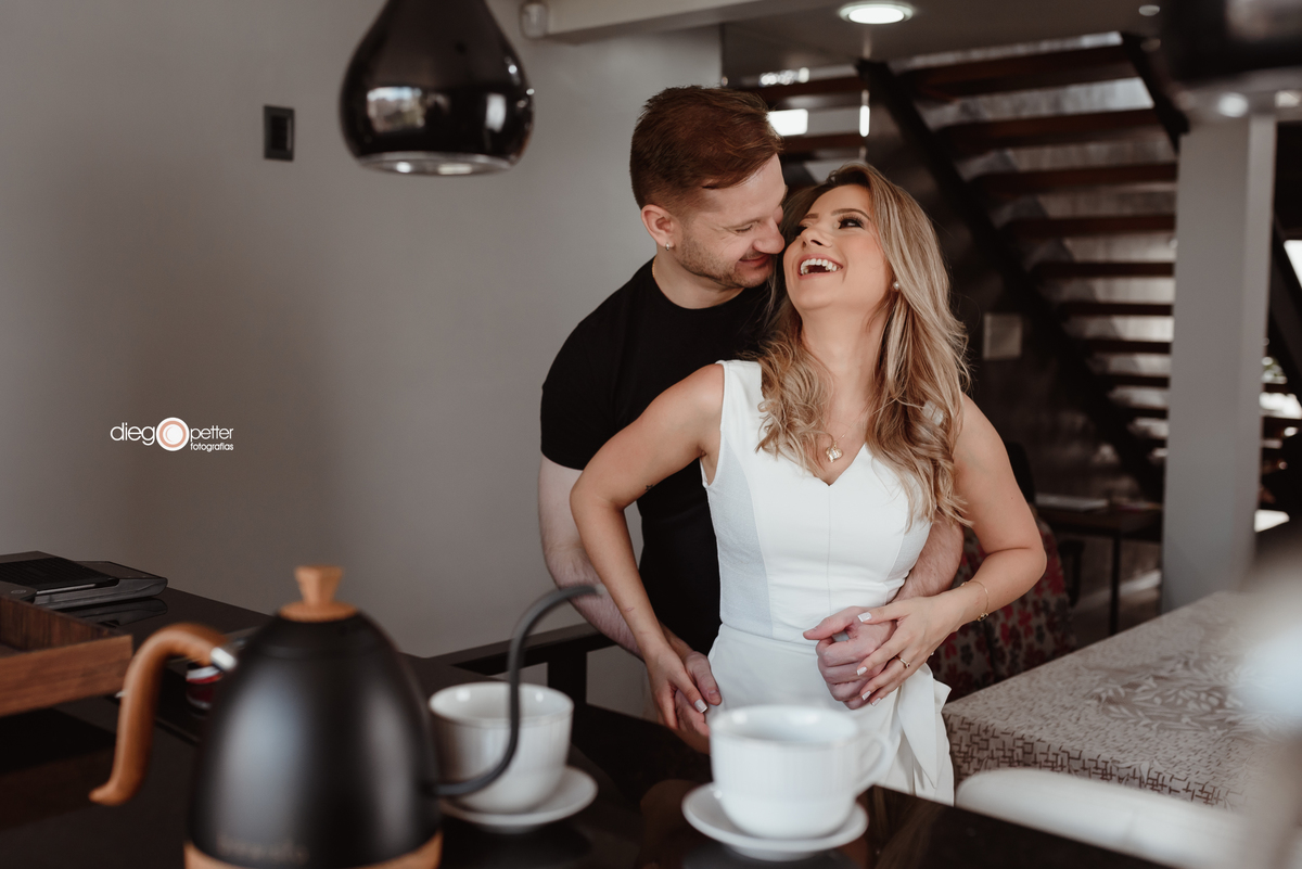 ensaio pré-casamento em casa gabriela vidaletti e jonas fitz soledade