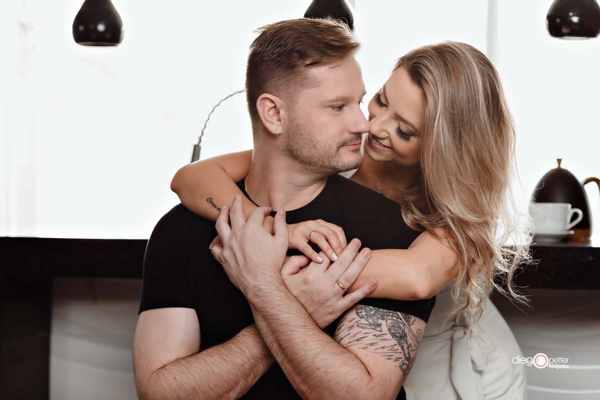 ensaio pré-casamento em casa gabriela vidaletti e jonas fitz soledade