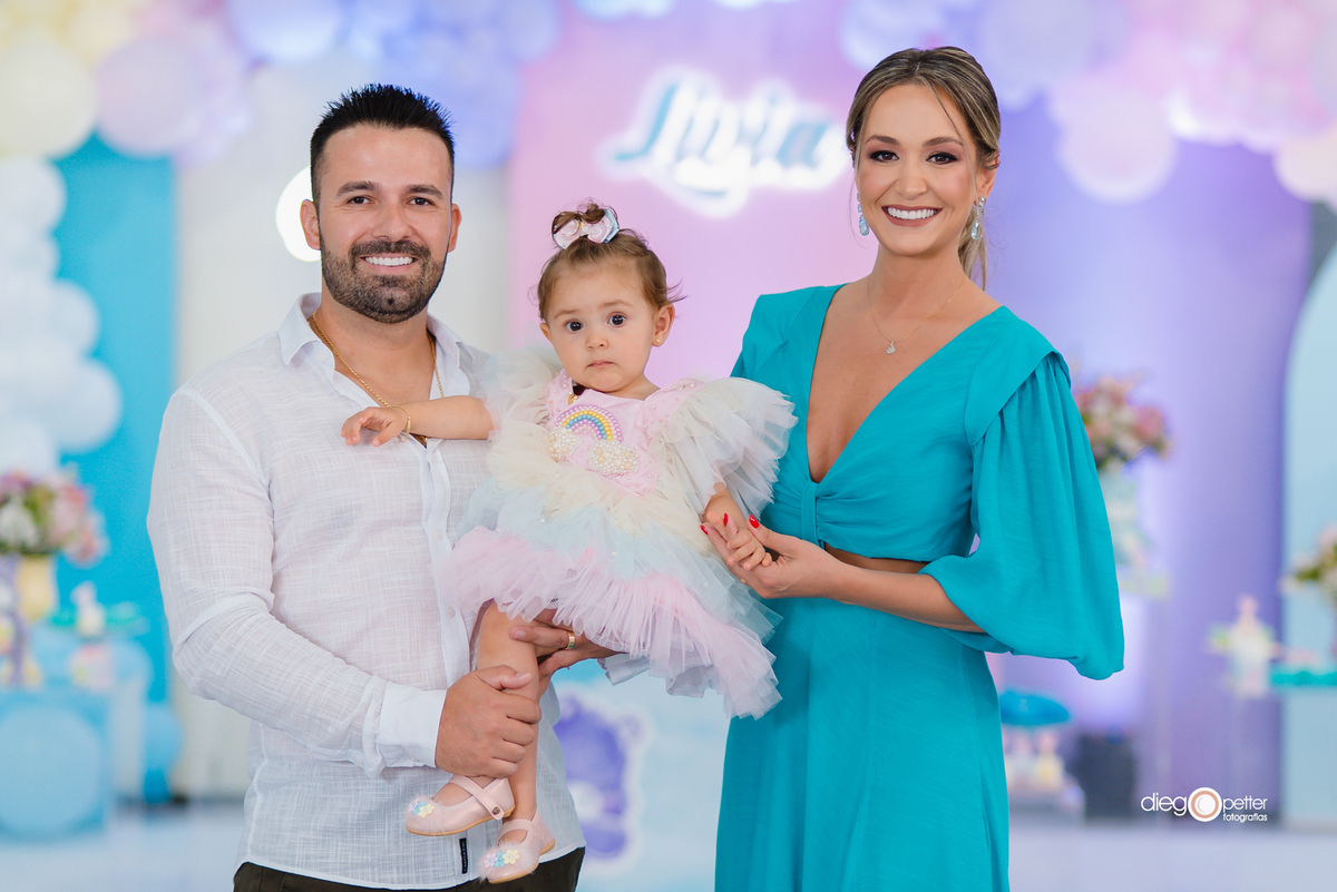 primeiro aninho lívia soledade com os pais