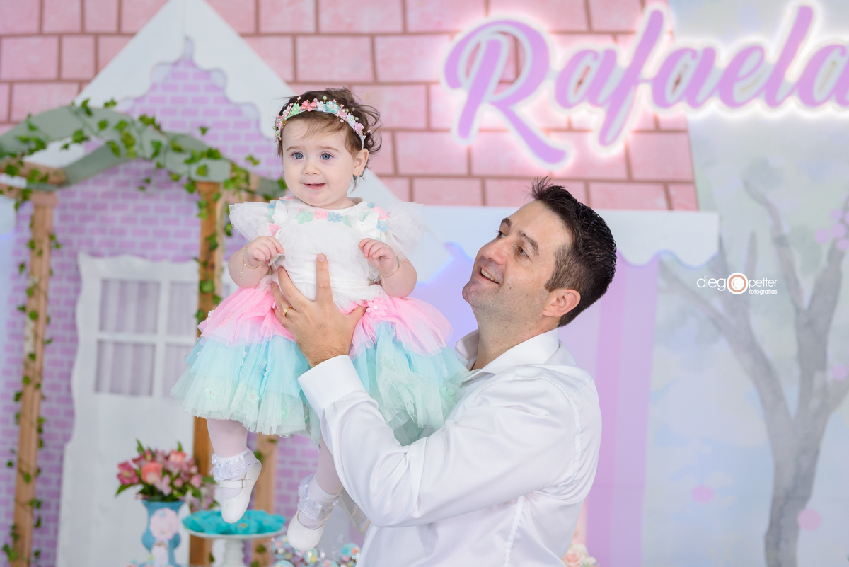 Rafaela 1 aninho aniversário infantil viale soledade com o pai