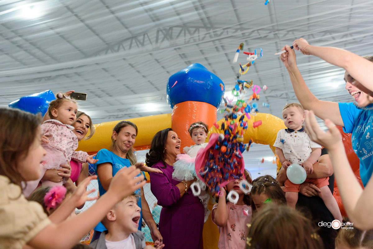 Rafaela 1 aninho aniversário infantil viale soledade animagia balão de brinquedos
