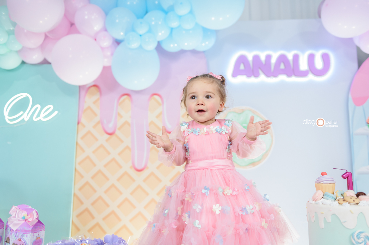 pose para foto aniversário de 1 ano