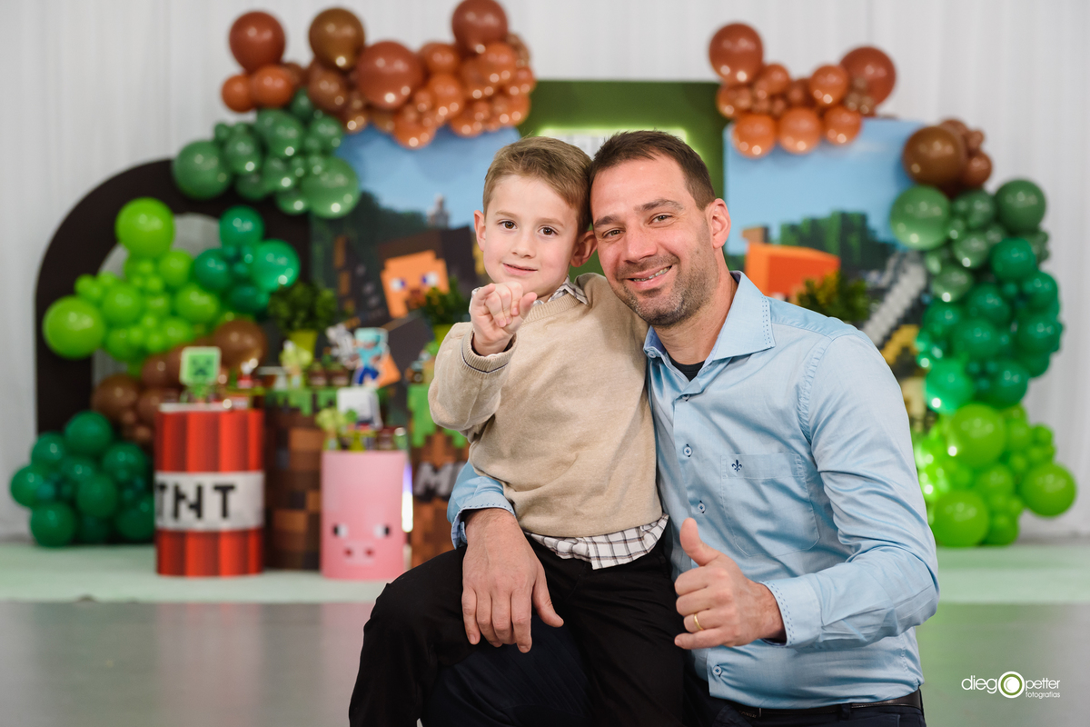 festa aniversário minicraft rafael com o pai
