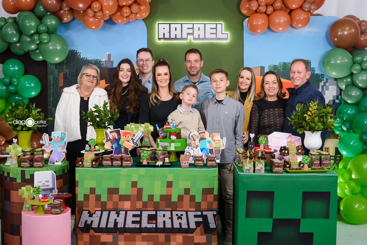 festa aniversário minicraft rafael com a família
