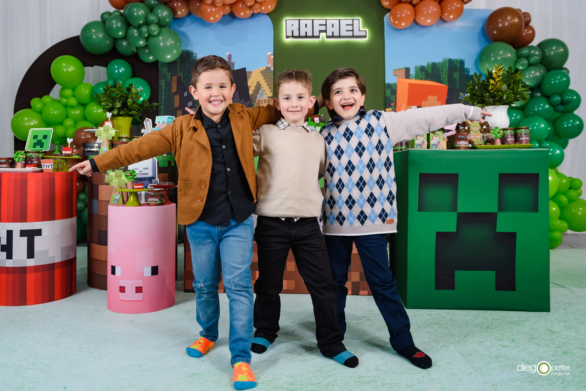 festa aniversário minicraft rafael com amigos