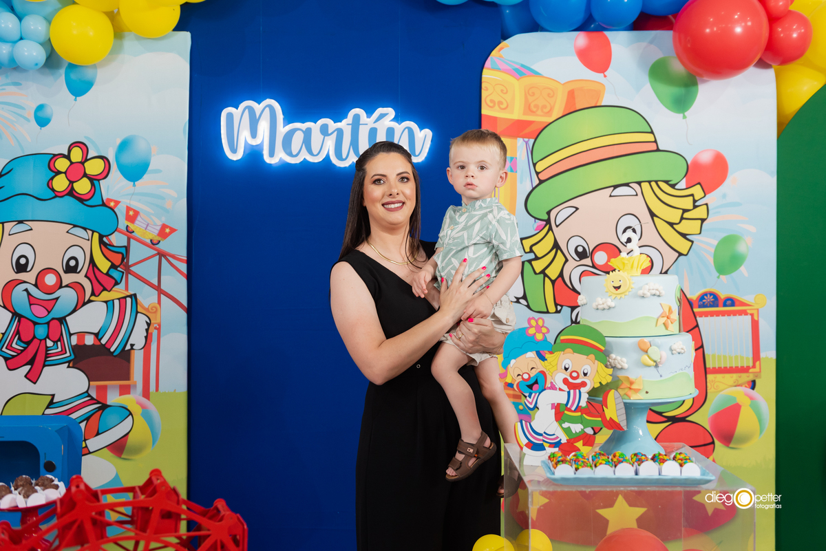 barbara barella no aniversário de 3 anos do filho martin na viale eventos em soledade
