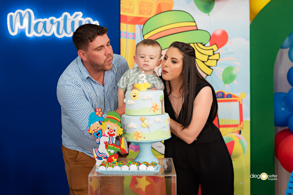 pais no aniversário de 3 anos do martin na viale soledade