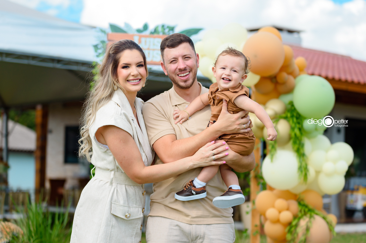 luis augusto 1º aninho aniversário infantil com os pais