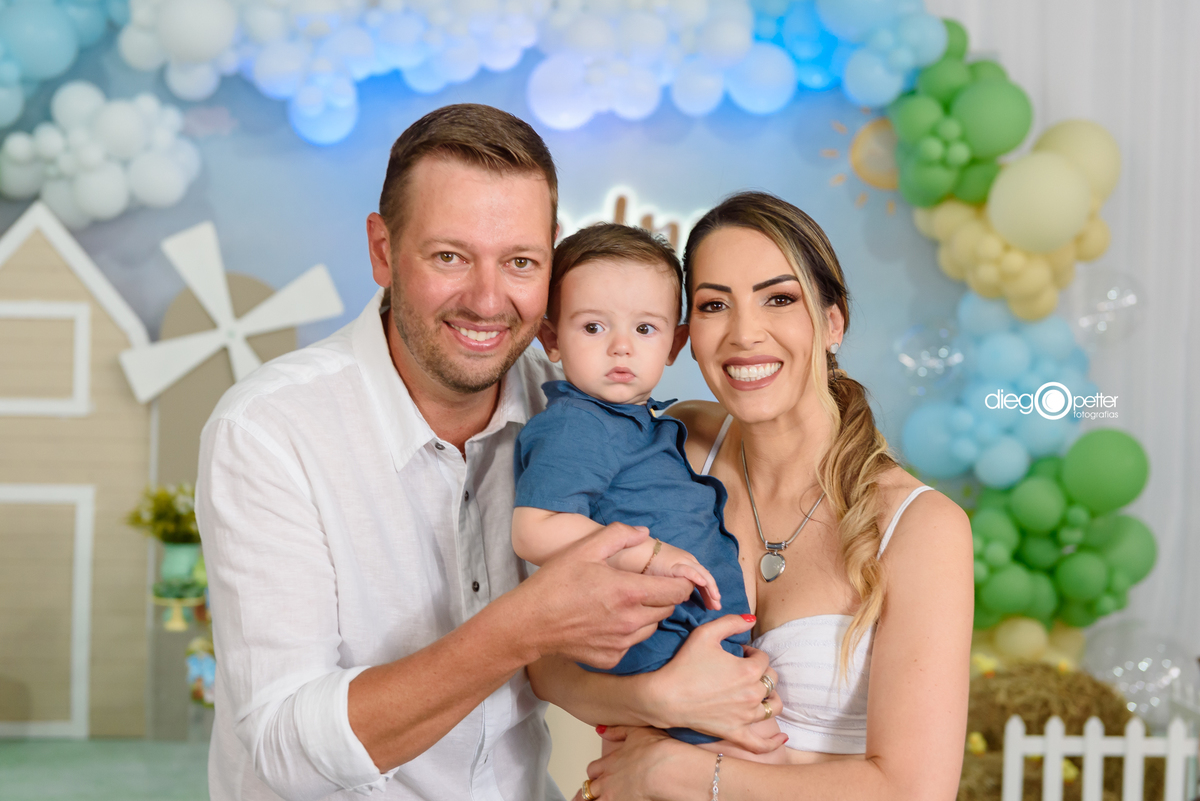 1º aninho do pedro com os pais