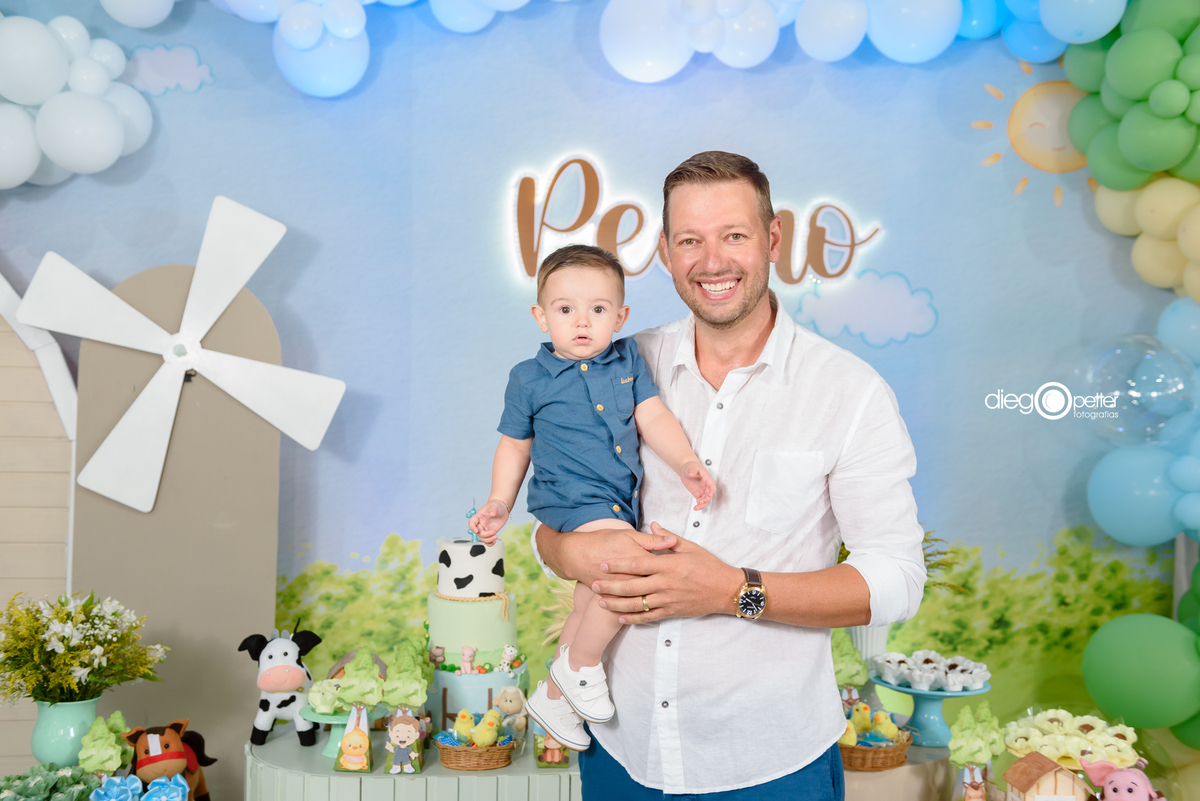 1º aninho do pedro com o pai