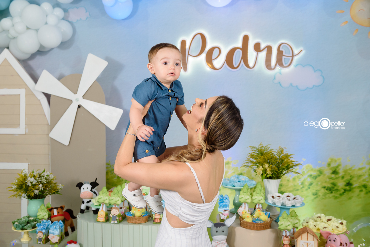1º aninho do pedro com a mãe