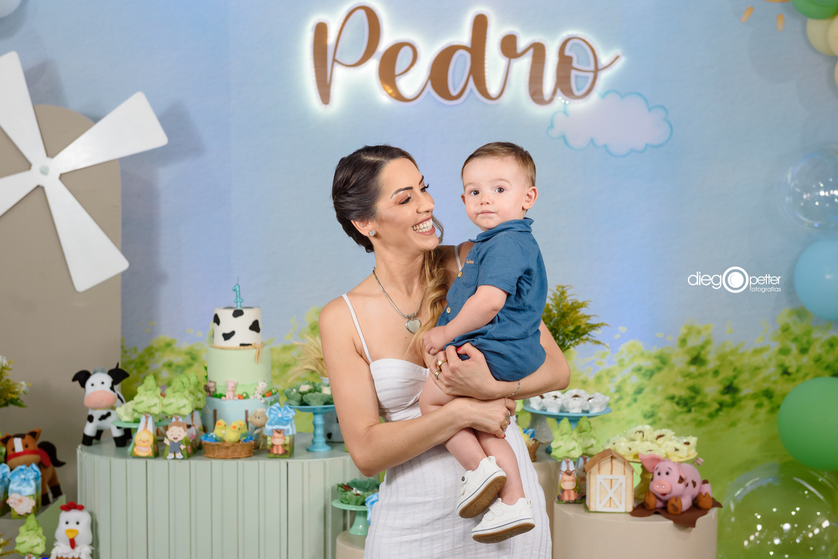 1º aninho do pedro com a mãe