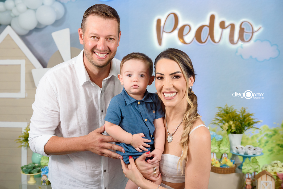 1º aninho do pedro com os pais
