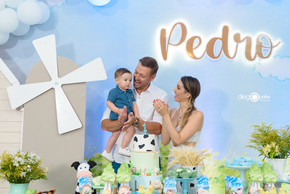 1º aninho do pedro com os pais