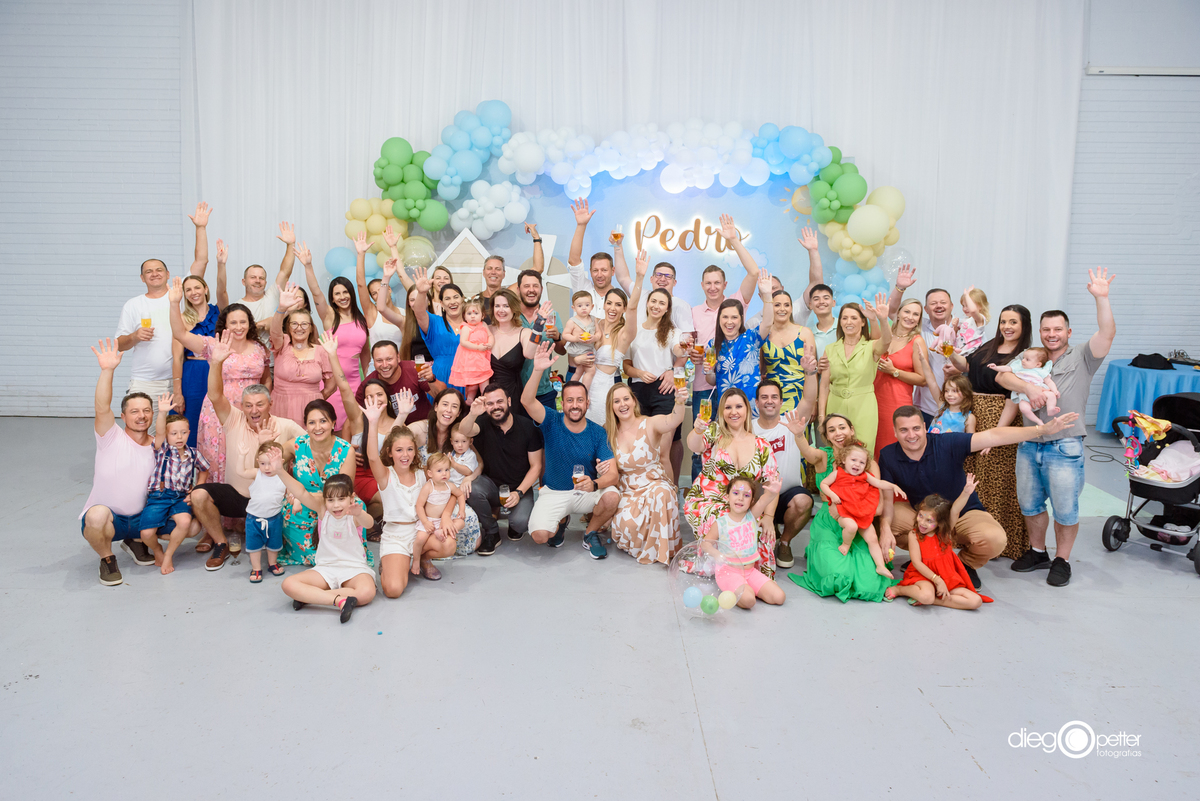 todos os convidados da festa