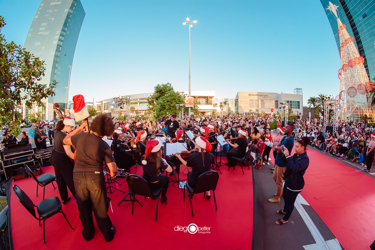 Chegada do Natal BarraShoppingSul 2024 orquestra