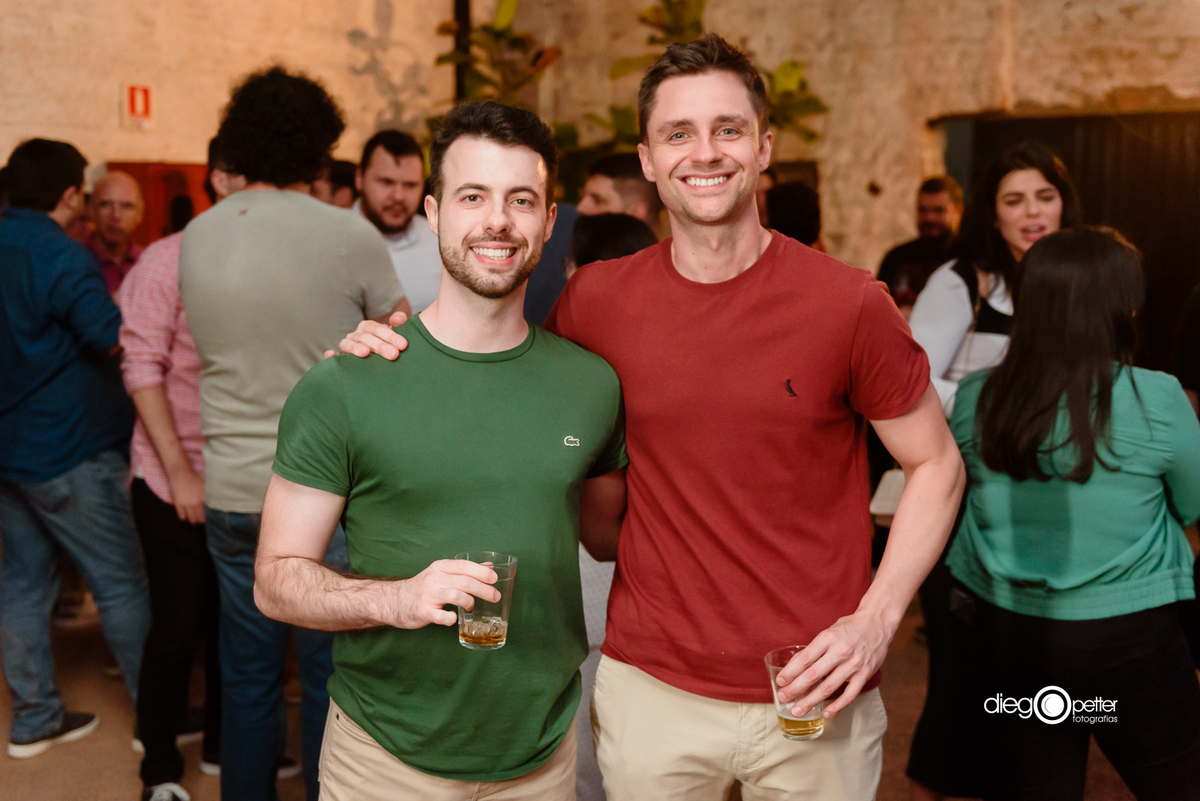 festa de final de ano poatek fuga bar 4º distrito