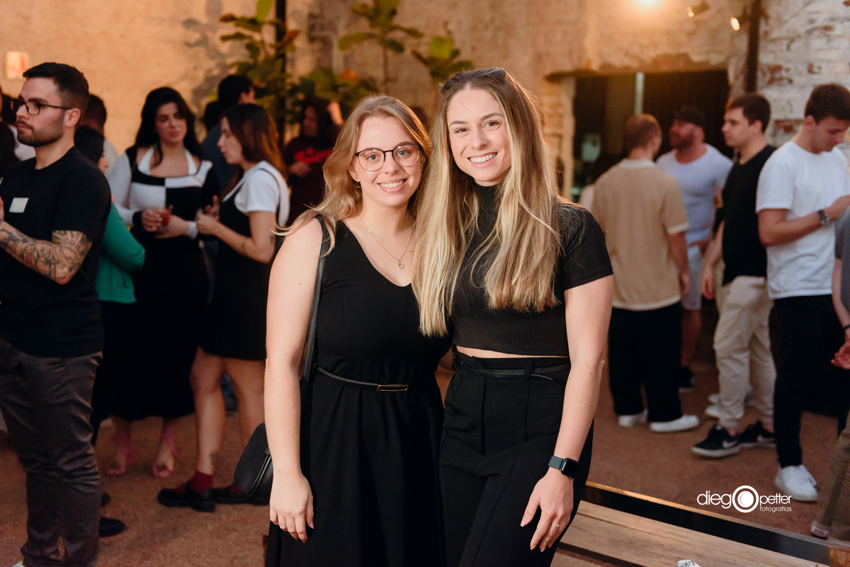 festa de final de ano poatek fuga bar 4º distrito