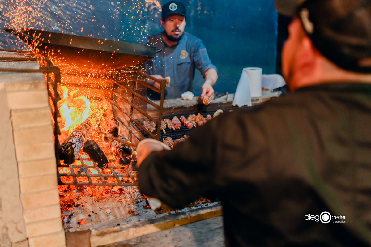 fogo na brasa jantar para colaboradores