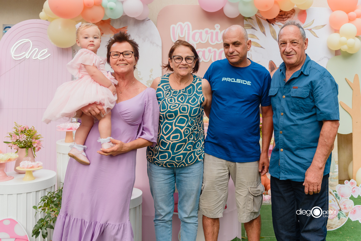 avós com aniversariante