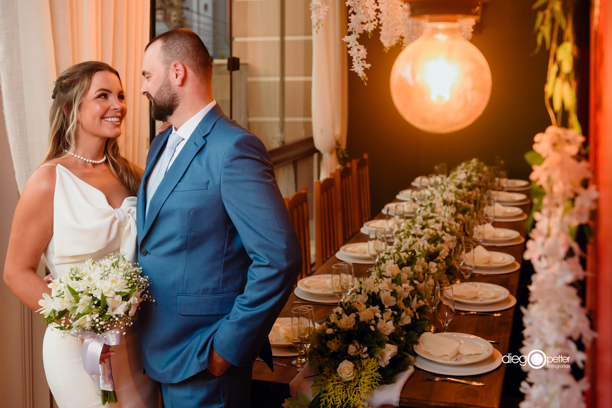 jantar de comemoração intimista