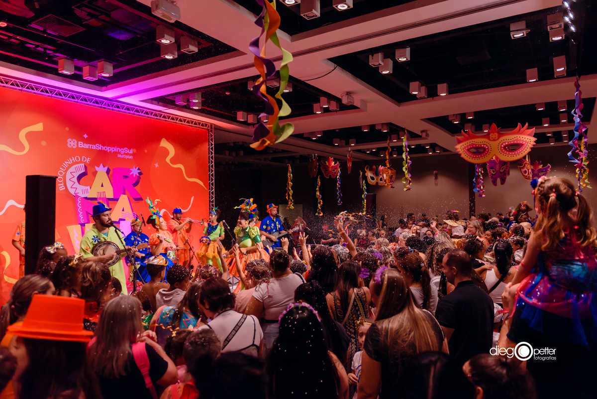 bloquinho de carnaval barrashoppingsul cia lúdica