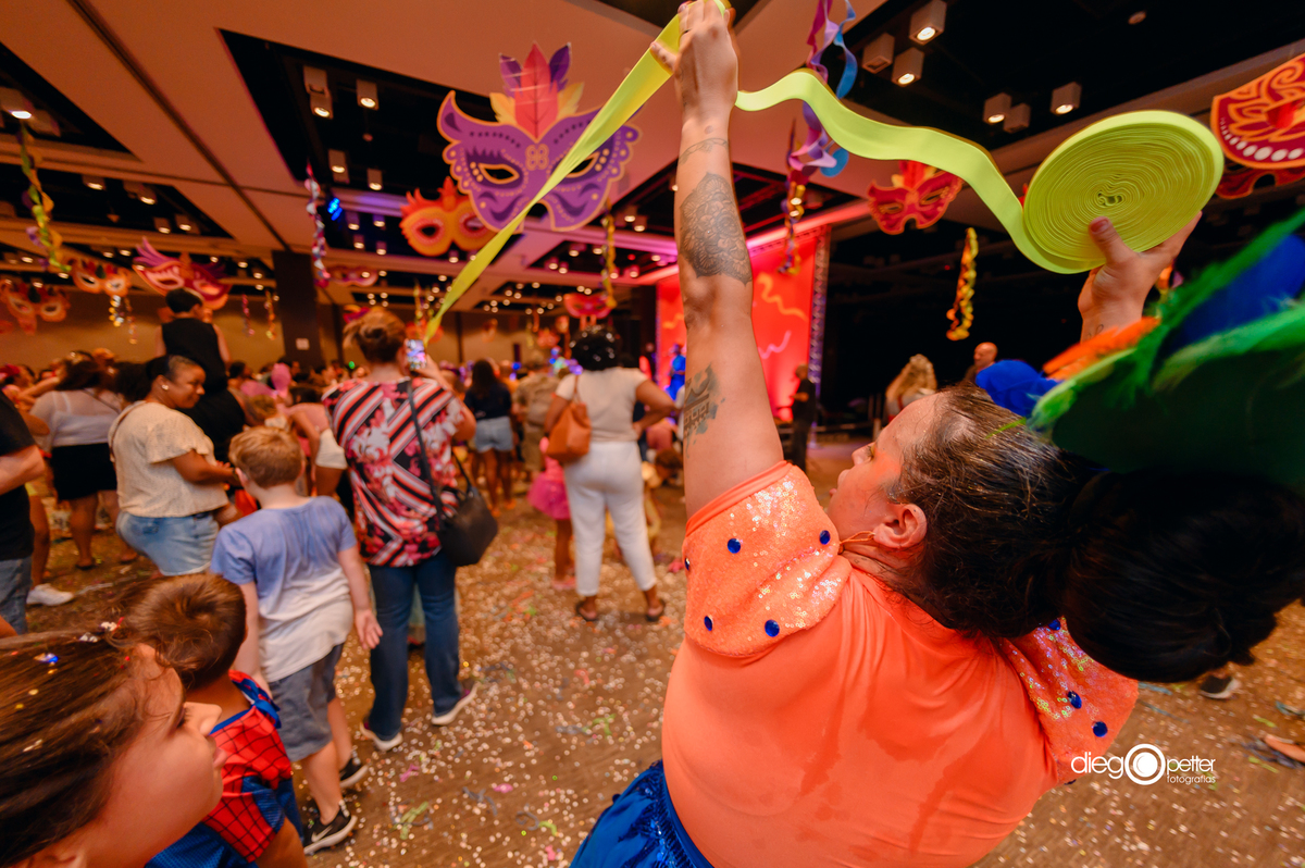 passa fita no carnaval brincadeira