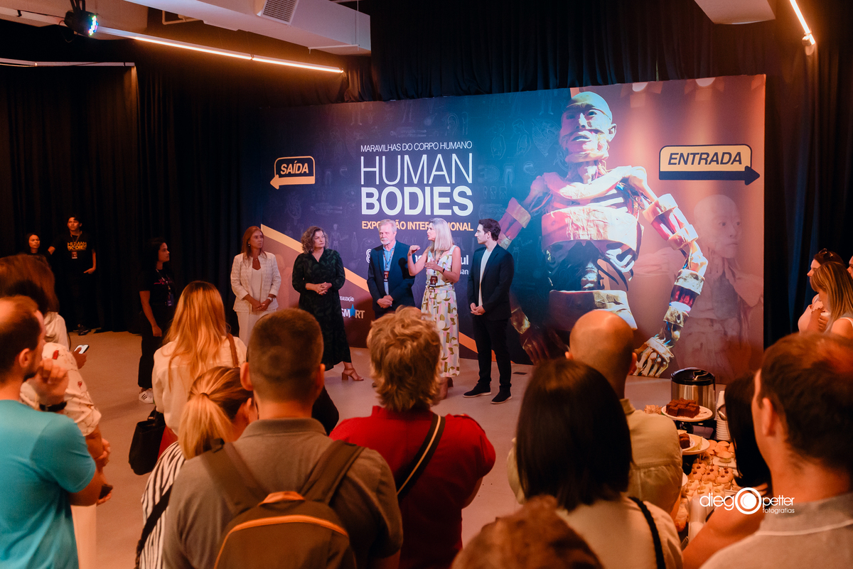 coletiva de imprensa exposição human bodies no barrashoppingsul