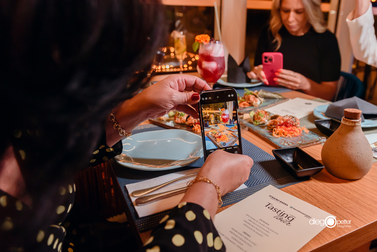 influenciadoras no restaurante